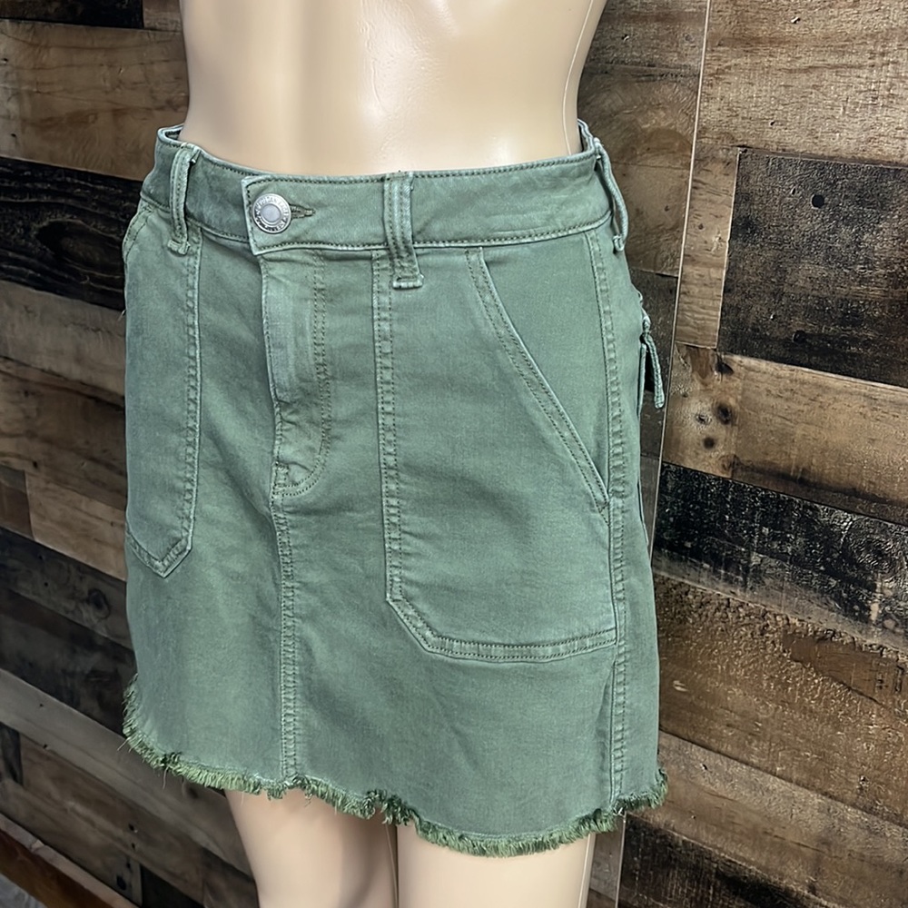 American Eagle Olive Skirt